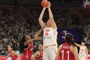 宫鲁鸣：张子宇有很独特的先天条件 但经验&amp;技术还需在实战中提高