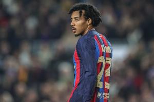 铁人！孔德1年半没缺席过任何比赛，已连续踢了90场比赛