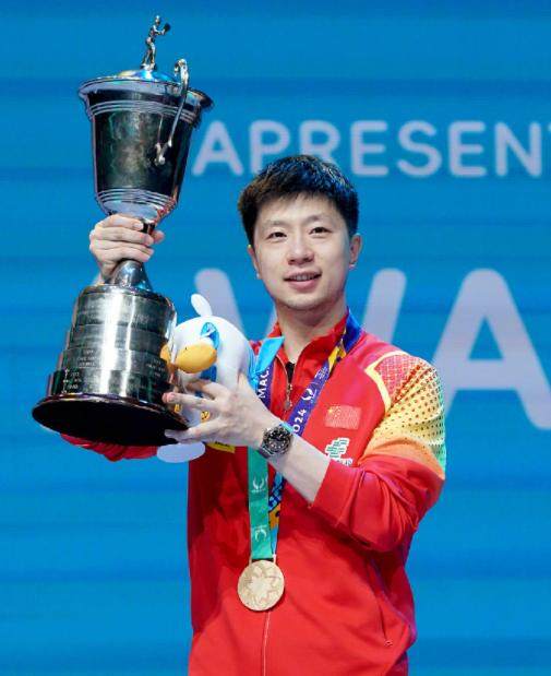 九游娱乐-马龙、冯雨担任巴黎奥运会开幕式中国代表团旗手