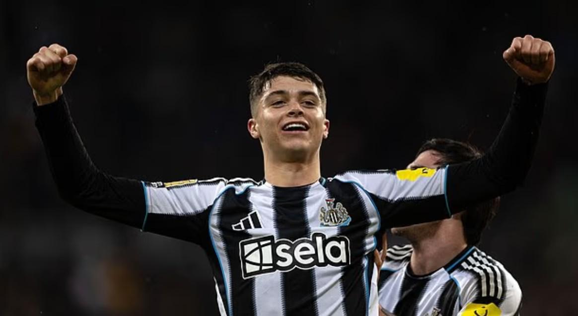 邮报：纽卡19岁小将刘易斯-米利有可能入选英格兰队的名单